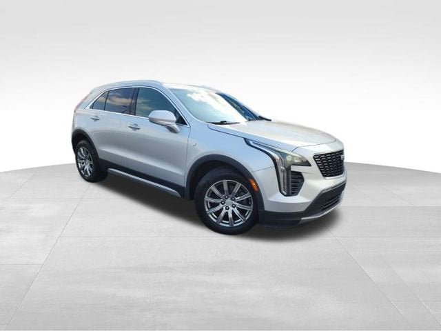 2020 Cadillac XT4 Premium Luxury in Radiant Silver Metallic — front three-quarter view